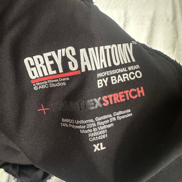 Grey's Anatomy Black Spandex Stretch Pants - Picture 4 of 4